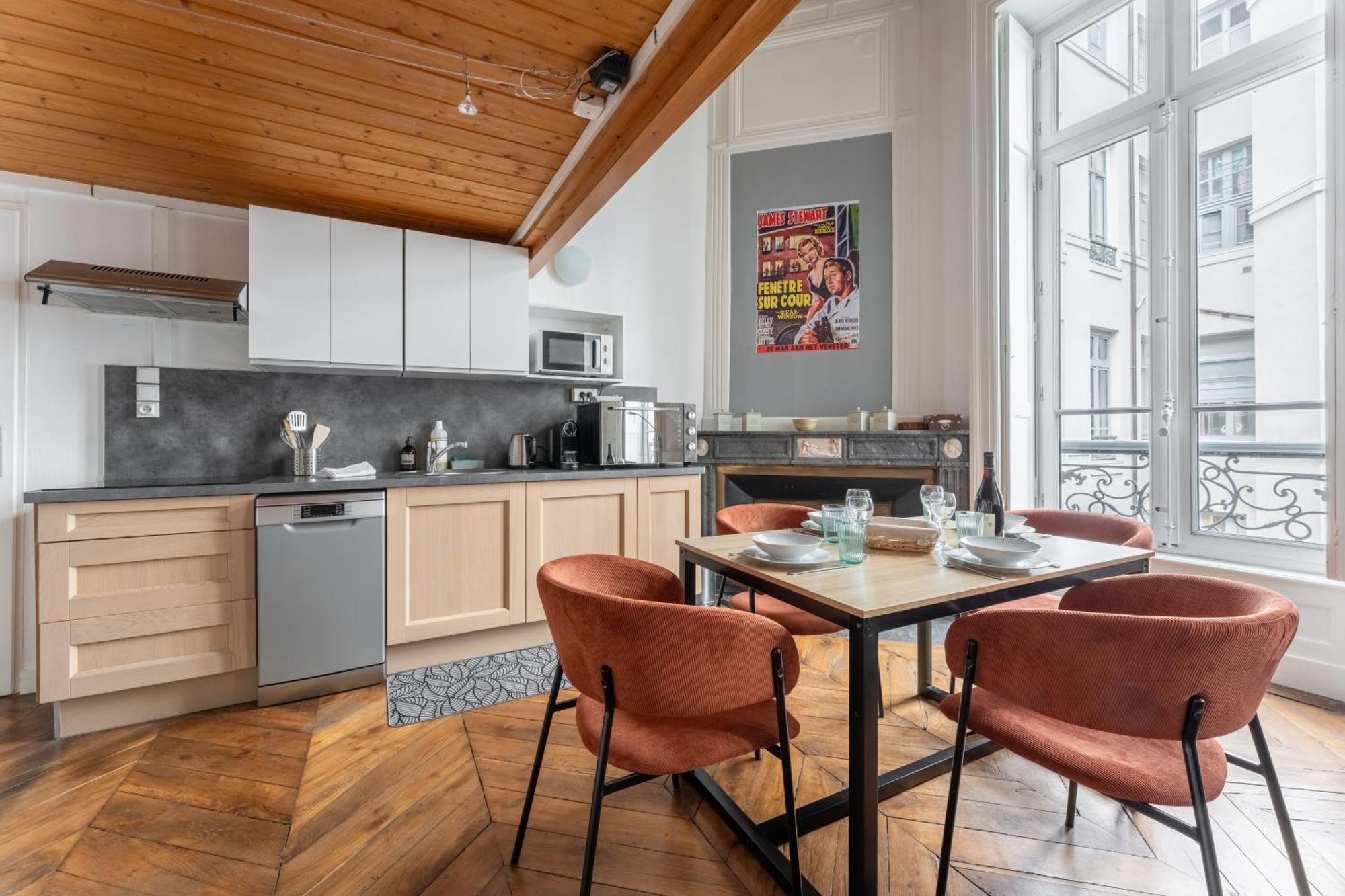 Fenetre Sur Cour - Pour 2 Appartement *